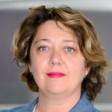 Photo of Hélène Djoufelkit